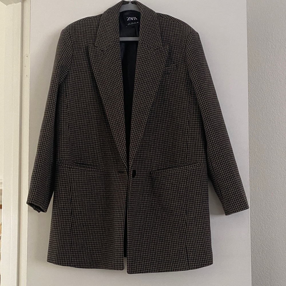 Zara women’s Houndstooth Blazer